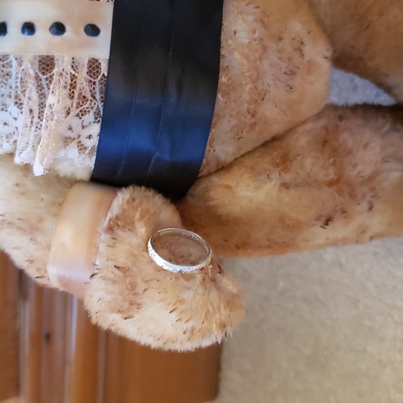 Bride and Groom Tea Bears - Picture 3 of 9